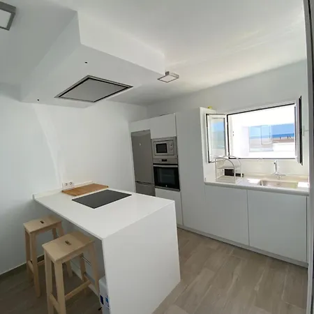 Primera Linea Playa Honda (Lanzarote)